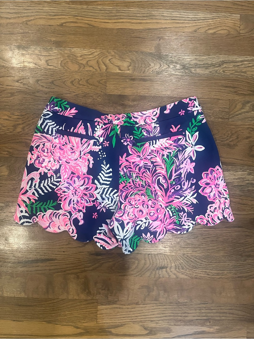 Lilly Pulitzer Buttercup Shorts Women 6 Ruffle Your Feathers Navy Pink Green - Picture 5 of 9